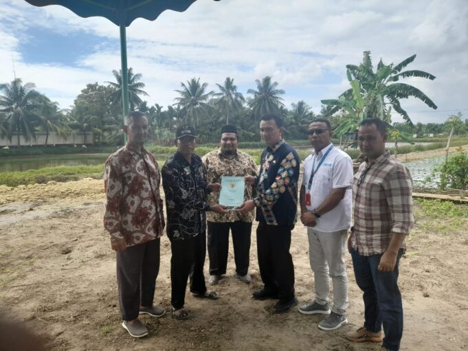 Warga Muara Batu Hibahkan Sebidang Tanah Untuk Pembangunan Sekolah TKN Pembina