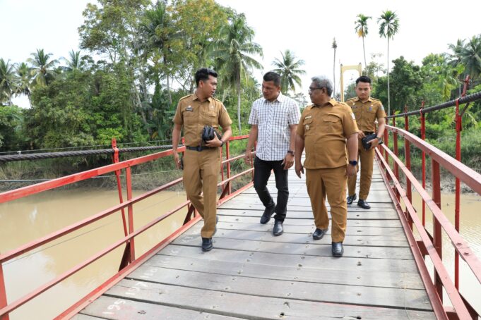 Sempat Ambruk, Pj Bupati Aceh Utara Gerak Cepat Perbaiki Jembatan Trieng Pantang