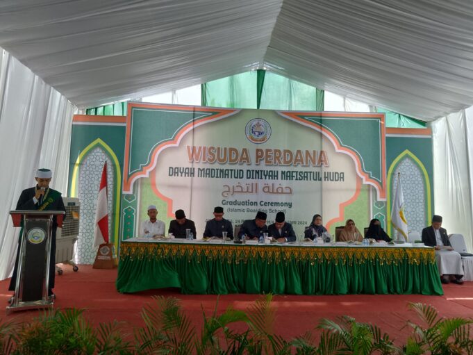 Pj Bupati Aceh Utara Apresiasi Wisuda Perdana Dayah Madinah Lhoksukon