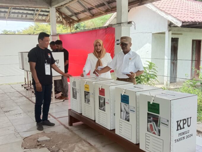 Tinjau TPS Bersama Forkopimda, Pj. Bupati : Antusias Masyarakat Aceh Jaya Sangat Tinggi