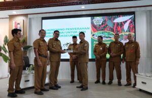 Peduli Inflasi, Pj Wali Kota Lhokseumawe Canangkan Gerakan Tanam Cabai