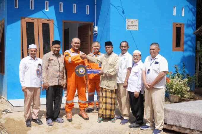 PT PIM Serahkan Rumah Sehat Sederhana Yang Ke-288 Untuk Warga Paloh Gadeng