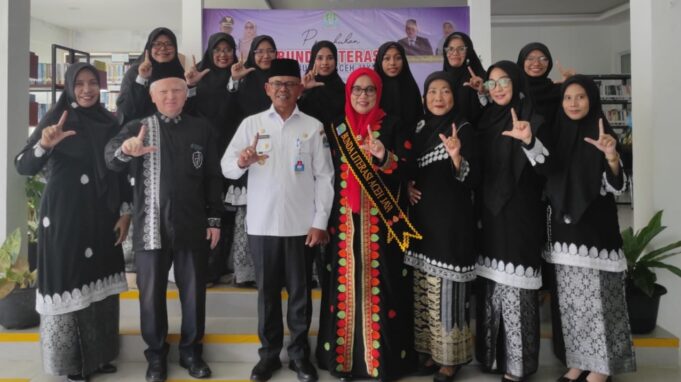 Murtala Lantik Mahdalena Sebagai Bunda Literasi Aceh Jaya