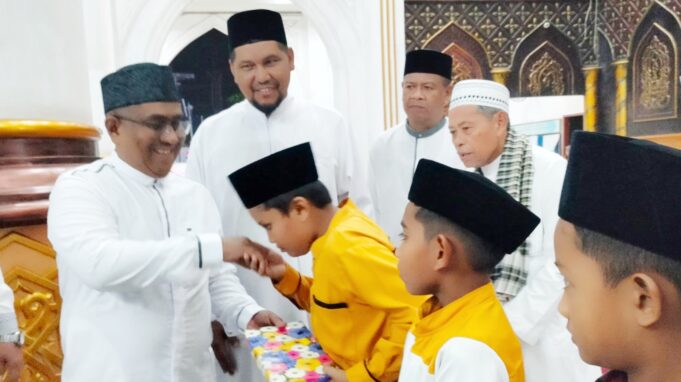 Santuni Yatim Pejabat Bupati Aceh Utara Warnai Malam Nuzul Qur’an