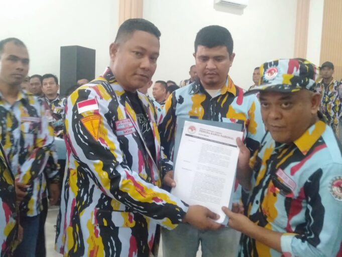 Gelar Konsolidasi, DPC PKN Kota Binjai Serahkan SK PAC