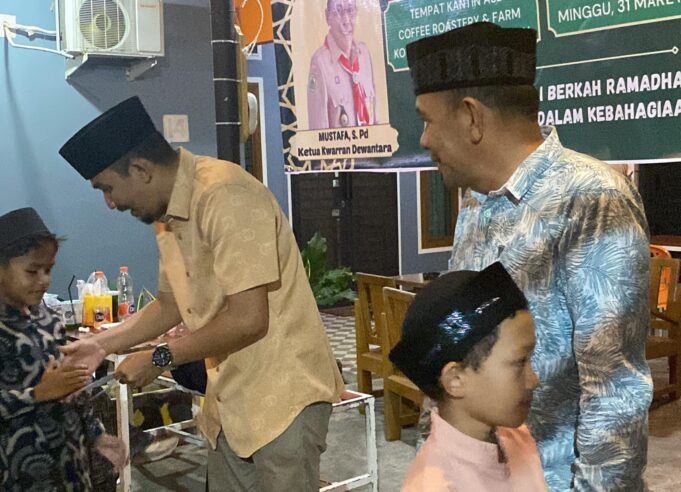 Gelar Bukber, Gerakan Pramuka Kwartir Ranting Dewantara Santuni Anak Yatim