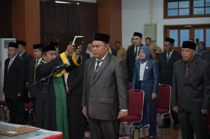 Pj Bupati Lantik Pejabat Pimpinan Tinggi Pratama Di lingkup Pemkab Aceh Jaya