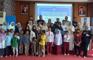 Islamic Relief Indonesia Serahkan Buku Tabungan Kepada Puluhan Anak Yatim