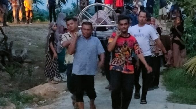 Warga Gempar, Mayat Laki-laki ditemukan Mengapung di Saluran Irigasi