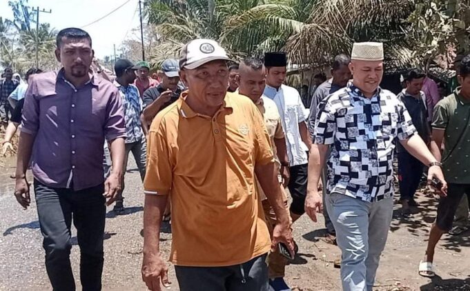 Dihantam Pasang Purnama, Ratusan Jiwa Warga Lhok Puuk Mengungsi