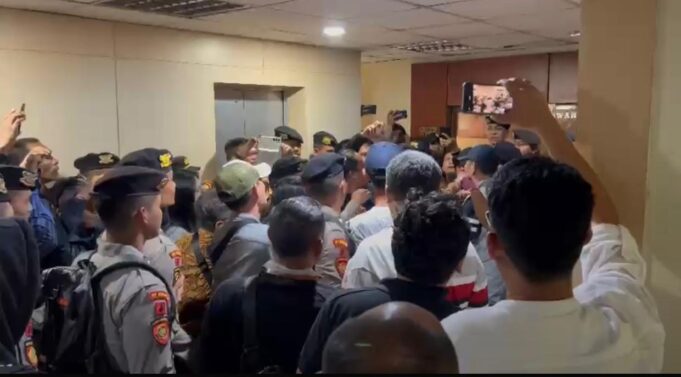 Orang Bergaya Preman Serbu Kantor PWI Pusat, Kurung Ketum dan Bendum