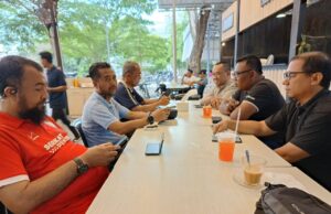 PLN UP3 Lhokseumawe Terangi 29 Rumah Warga Miskin pada Hari Listrik Nasional