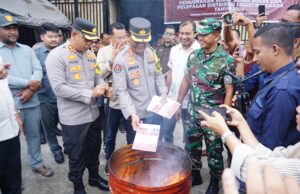 Forkopimda Lhokseumawe Musnahkan Surat Suara Jelang Pemilu 2024