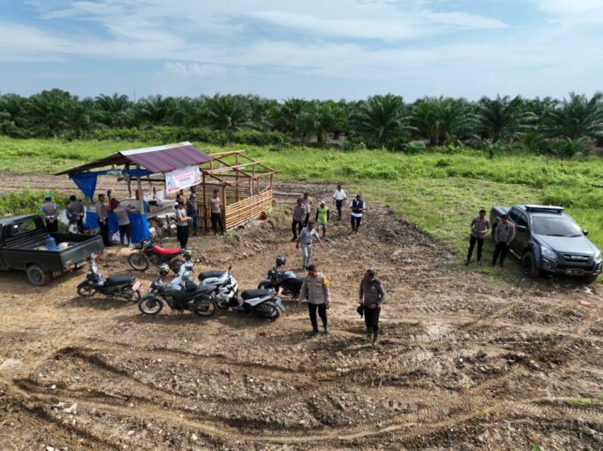 Kapolres Aceh Utara Cek Lahan Ketahanan Pangan Jagung Milik Warga Alue Serdang