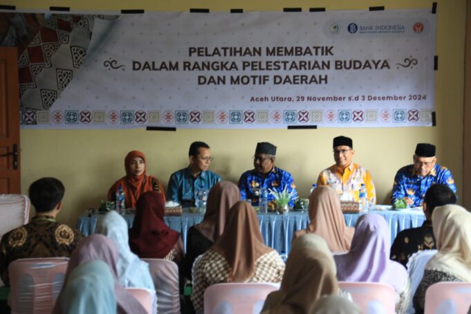 Melalui Pelatihan di UPT-IKM Alue Bili, Dekranasda Aceh Utara Dorong Pengembangan Batik