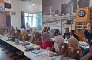 Pj Bupati Mahyuzar Resmi Buka Sekolah Lapang Iklim Operasional di Syamtalira Aron