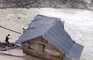 Pompanisasi Milik Petani Lima Desa di Meurah Mulia Ambruk ke Sungai