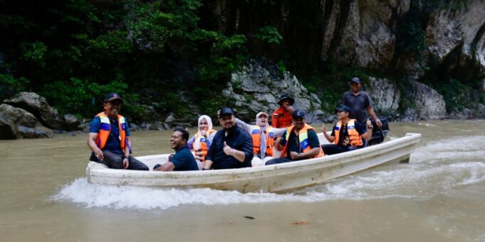 Pj Gubernur Aceh Safrizal Menyusuri Krueng Teunom Menuju Ceuraceu Embun