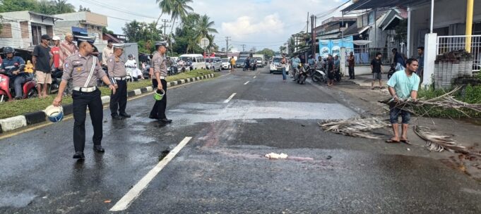Gerak Cepat, Polantas Lhokseumawe Tangani Kecelakaan Maut di Jalan Medan-Banda Aceh