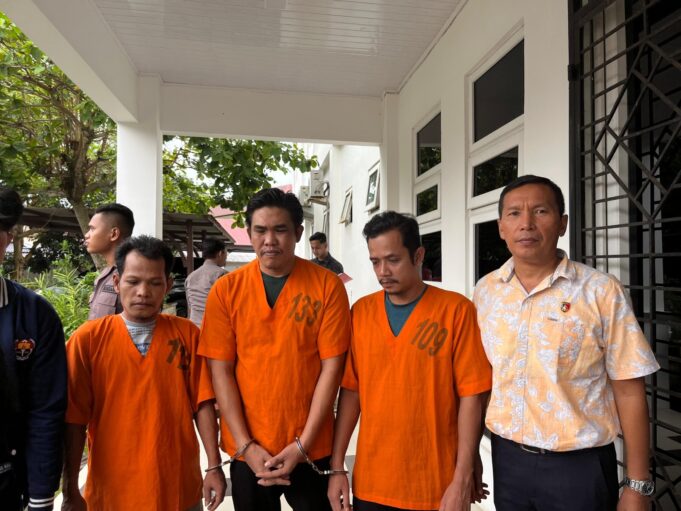 Tiga Tersangka Kasus Penjualan Kulit Harimau dan Beruang Madu Dilimpahkan ke Jaksa