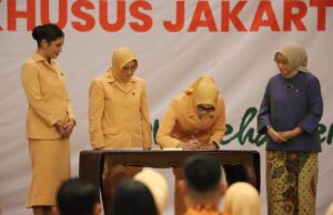 Kukuhkan Ketua Umum DWP, Menteri PANRB Selipkan Pesan Penguatan Kontribusi Perempuan