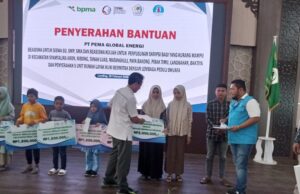 PT Pema Global Energi Salurkan Bantuan Beasiswa dan Rumah Layak Huni