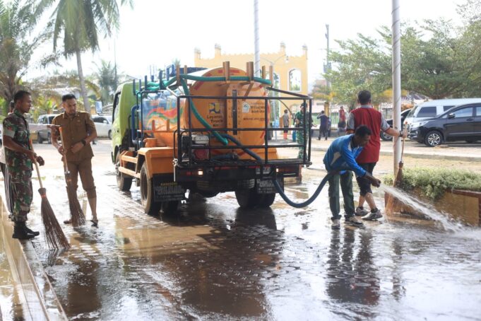 ASN Aceh Utara Gelar Gotong Royong Massal Sambut Ramadhan dan Dukung 100 Hari Kerja Bupati