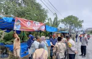 Didampingi Polisi, Pemda Bener Meriah Tertibkan Pedagang Kaki Lima