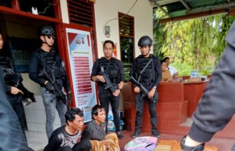 Polisi Amankan Mobil Boks Bermuatan 500 Kg Ganja