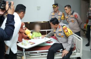 Kapolda Kunjungi Dua Bocah Korban Dugaan Penganiayaan Ayah dan Ibu Tiri di RS Bhayangkara