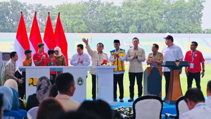Presiden Prabowo Resmikan 17 Stadion Berstandar FIFA, Dorong Kebangkitan Sepak Bola Nasional