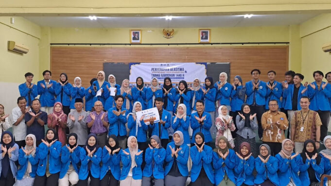 Bersumber dari Donasi, STF UIN Syahid Salurkan Beasiswa untuk 53 Mahasiswa