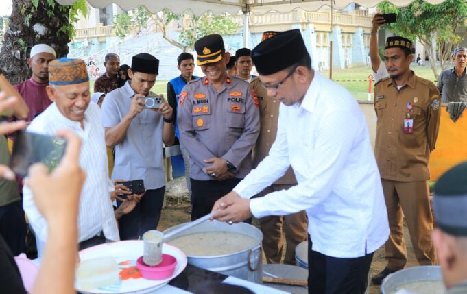 Wakil Wali Kota Lhokseumawe Buka Pembagian Kanji Rumbi Gratis