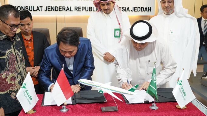 Kemenag Resmi Teken Kontrak dengan Saudia Airlines untuk Transportasi Haji 2025
