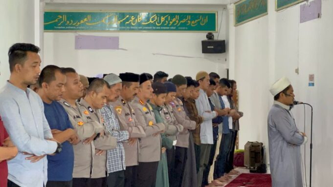 Polresta Banda Aceh Gelar Shalat Ghaib untuk Tiga Anggota Polri