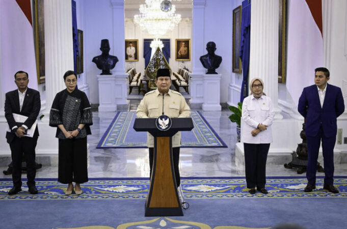 Presiden Prabowo Umumkan Pemberian THR dan Gaji ke-13 pada 9,4 Juta Aparatur Negara