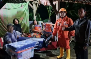 Tanggul Sungai Cinangka Jebol, 156 Rumah di Purwakarta Terendam Banjir