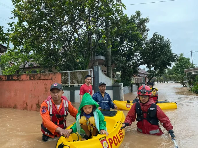 Banjir Terjang Kabupaten Sumedang, Ribuan Warga Terdampak