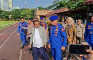 Gubernur DKI dan Kakorpolairud Pantau Banjir di Jakarta via Udara