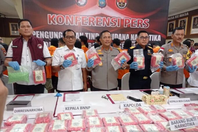Polisi dan Bea Cukai Gagalkan Penyelundupan 93 Kg Sabu di Perairan Kepri