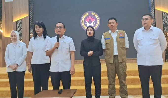 Kemenko PMK Bentuk Tim Mitigasi Bencana untuk Jakarta, Banten, dan Jawa Barat