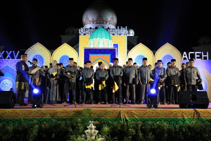 Ribuan Masyarakat Penuhi Lapangan Landing, Semarakkan Pembukaan MTQ ke-35 Aceh Utara