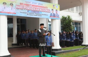 Pimpin Upacara Hardiknas 2025, Sekda: Komitmen Pendidikan Bersih, Berkarakter, dan Bebas Pungli