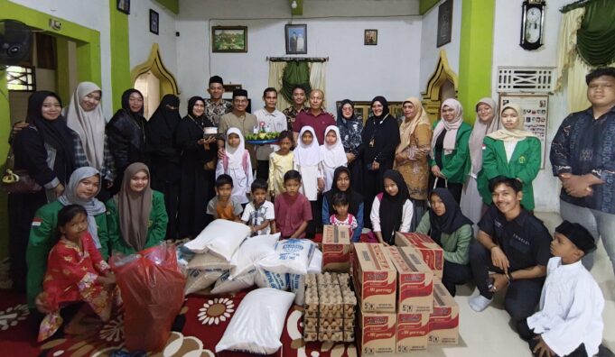 Mahasiswa Hukum dan Komunitas Jumat Barokah Salurkan Bantuan ke Panti Asuhan Al-Qomar