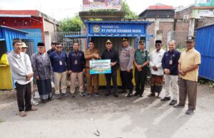 Dukung Pemberdayaan Ekonomi, PT PIM Serahkan 7 Booth Container untuk Gampong Keude Krueng Geukueh
