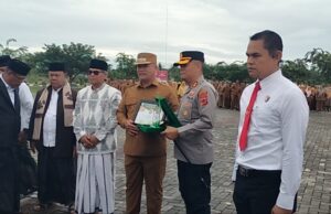 Ungkap Kelompok Aliran Sesat, Bupati Ayahwa Beri Penghargaan untuk Polisi