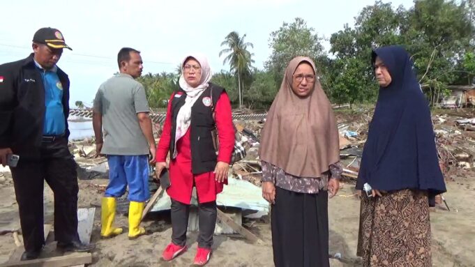 Donasi Disdikbud dan PGRI Aceh Utara Tersalurkan, Guru Korban Banjir Dapat Uluran Tangan