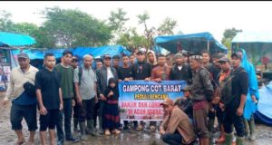 Swadaya Warga Cot Barat Mengalir ke Buket Linteung, Ringankan Beban Korban Banjir