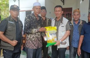 Disdikbud dan PGRI Aceh Utara Salurkan Santunan untuk Guru dan Siswa Korban Banjir Bandang dan Longsor