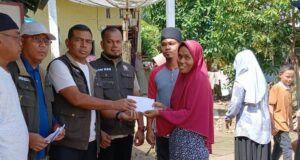 Disdikbud dan PGRI Aceh Utara Santuni Siswa Meninggal Akibat Banjir